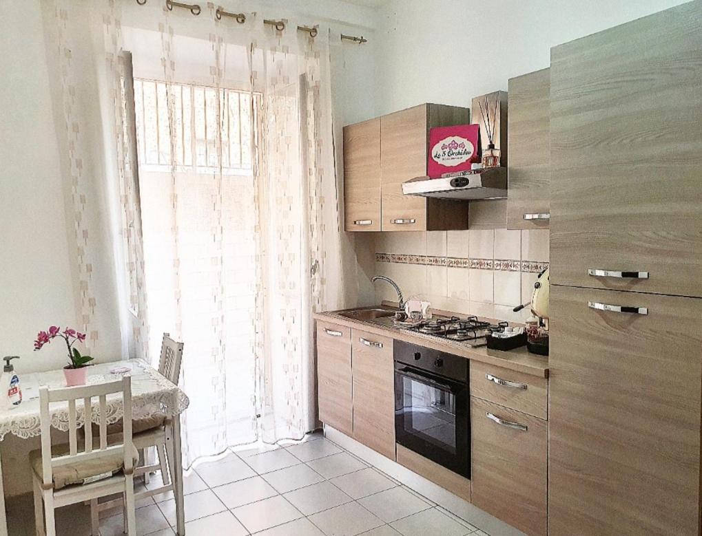Le tre orchidee Bed & Breakfast Salerno Eksteriør bilde