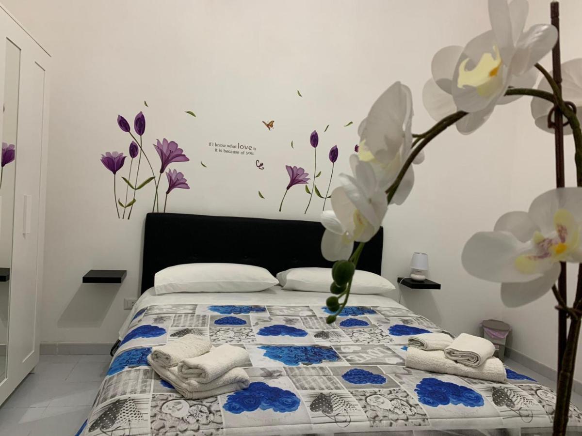 Le tre orchidee Bed & Breakfast Salerno Eksteriør bilde