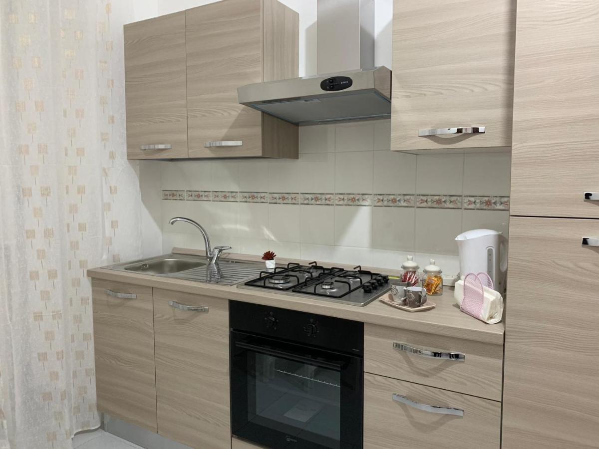 Le tre orchidee Bed & Breakfast Salerno Eksteriør bilde